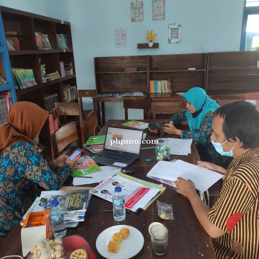 Pembinaan Perpustakaan SMP MUHAMMADIYYAH SURUH