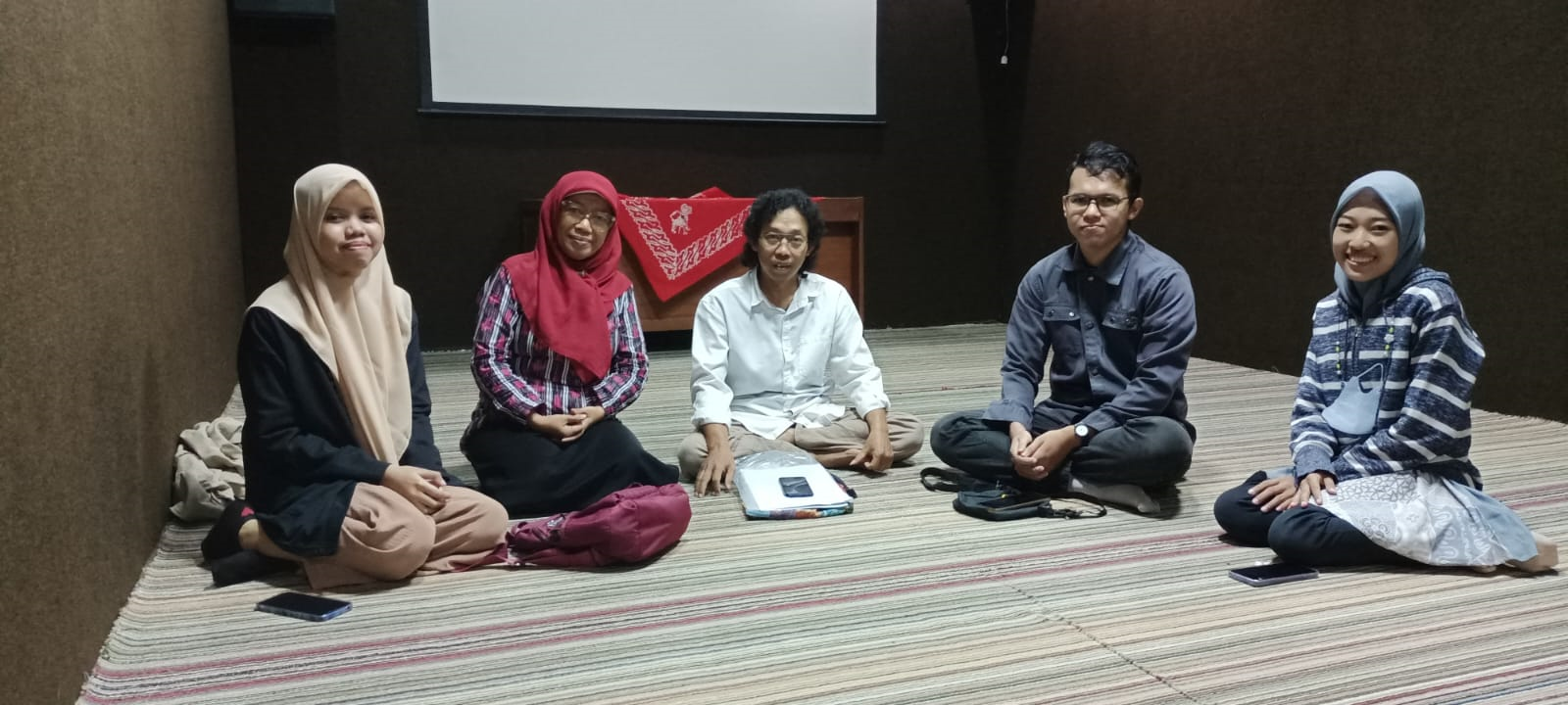 Reading_Class_with_Kelingan_4.png